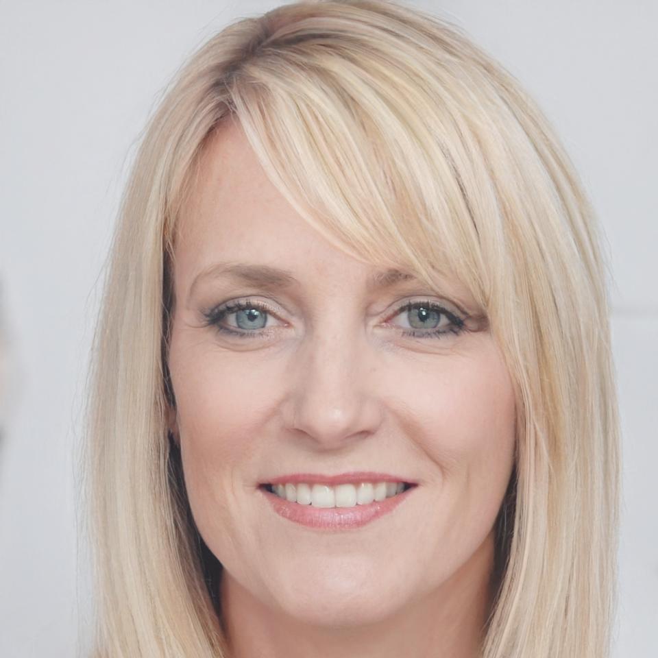 Marie Dubois, Conseillère financière senior